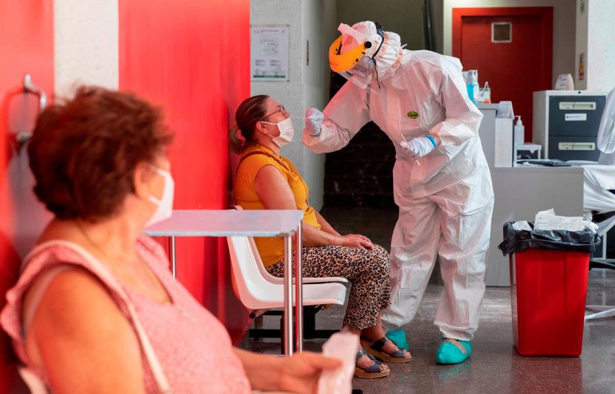 Salud Pública reporta 12 muertes por coronavirus  y 596 nuevos contagios 