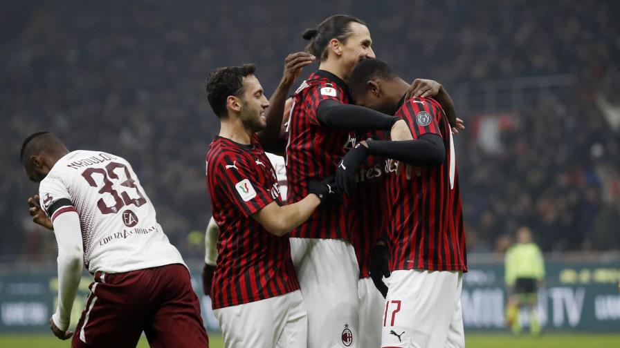 Calhanoglu anota 2 tantos; Milan vence a Torino en Copa Calhanoglu anota 2 tantos; Milan vence a Torino en Copa