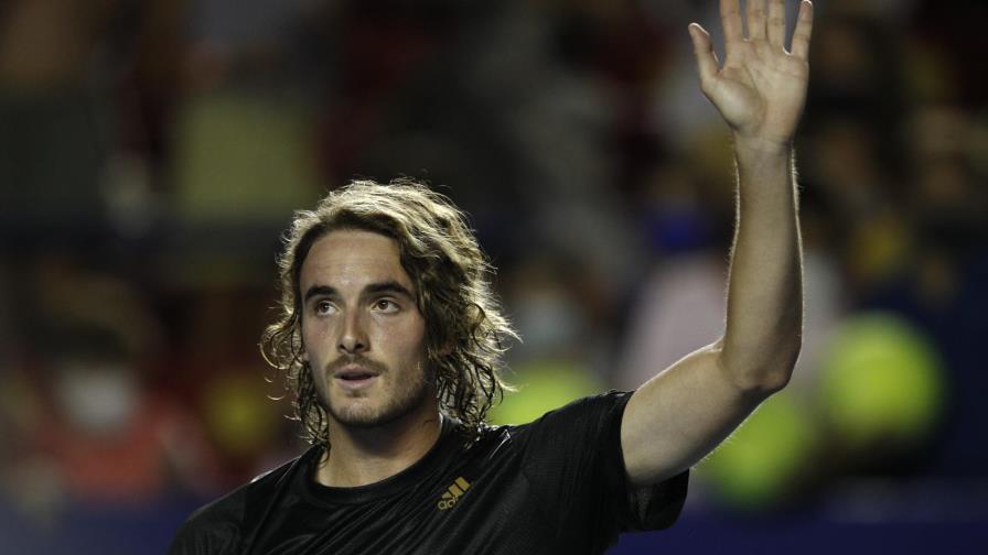 Tsitsipas vence a Isner y se mete a cuartos en Acapulco