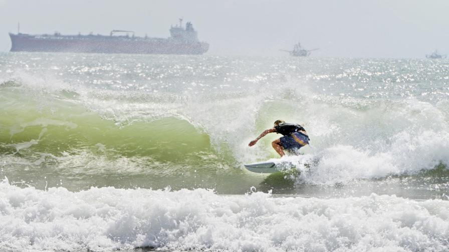 Huracán Hanna avanza hacia Texas, que ya lidia con pandemia