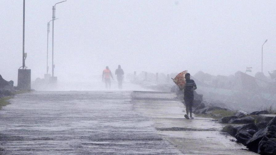 Decenas de miles de evacuados en India al acercarse ciclón
