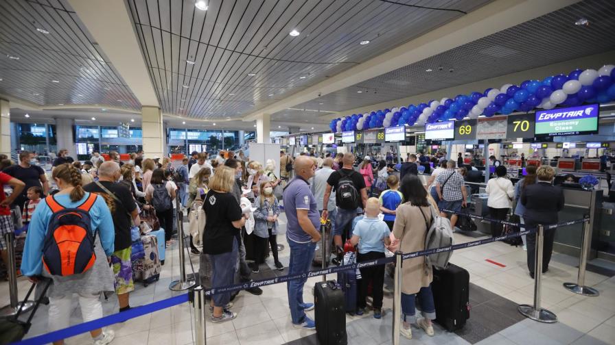 Rusia reanuda vuelos a sitios del Mar Rojo en Egipto