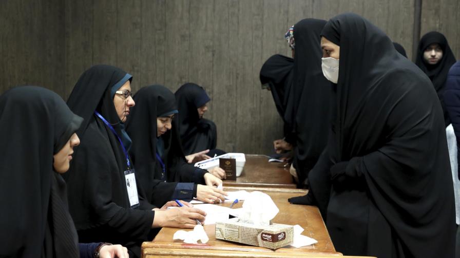Irán: Intransigentes en ventaja en primeros recuentos Irán: Intransigentes en ventaja en primeros recuentos