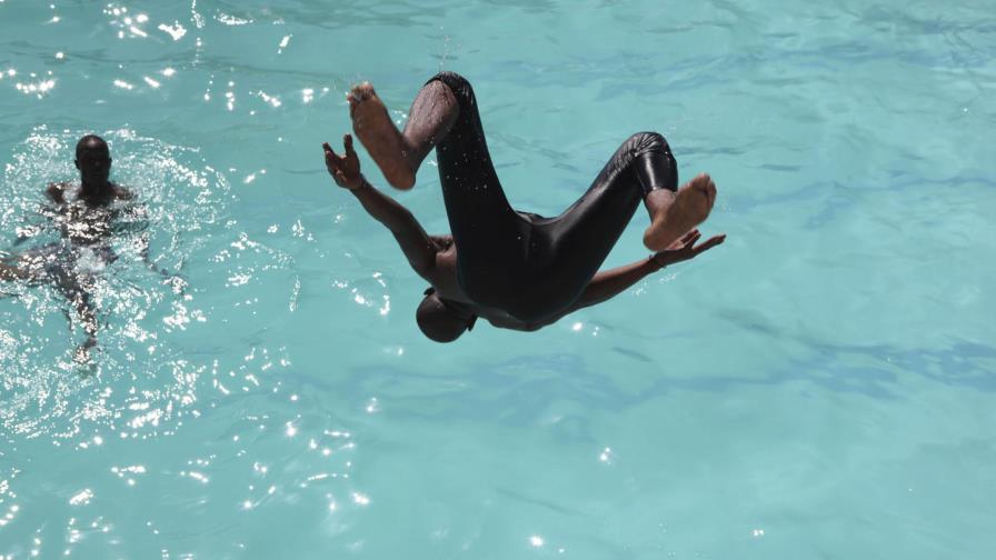 Sudáfrica exhorta a gente a ahorrar agua debido a escasez