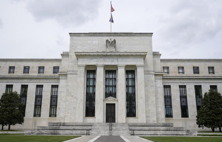 Fed: Compra de bonos podría cesar a mediados de 2022