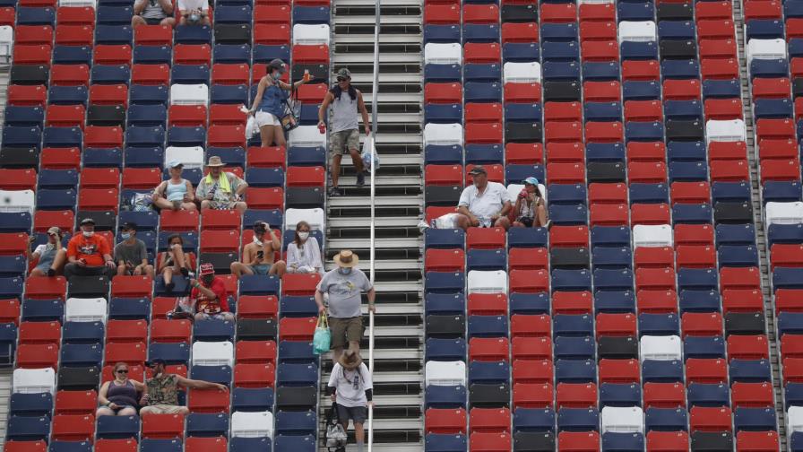 Carrera de NASCAR en Talladega es pospuesta por lluvia Carrera de NASCAR en Talladega es pospuesta por lluvia