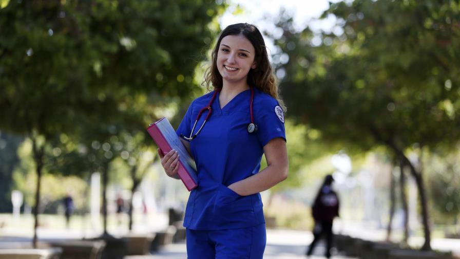El COVID lleva a los jóvenes a optar por la enfermería