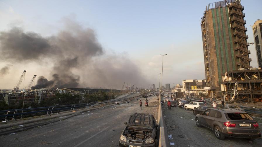 Enormes explosiones en Beirut dejan heridos y daños Enormes explosiones en Beirut dejan heridos y daños