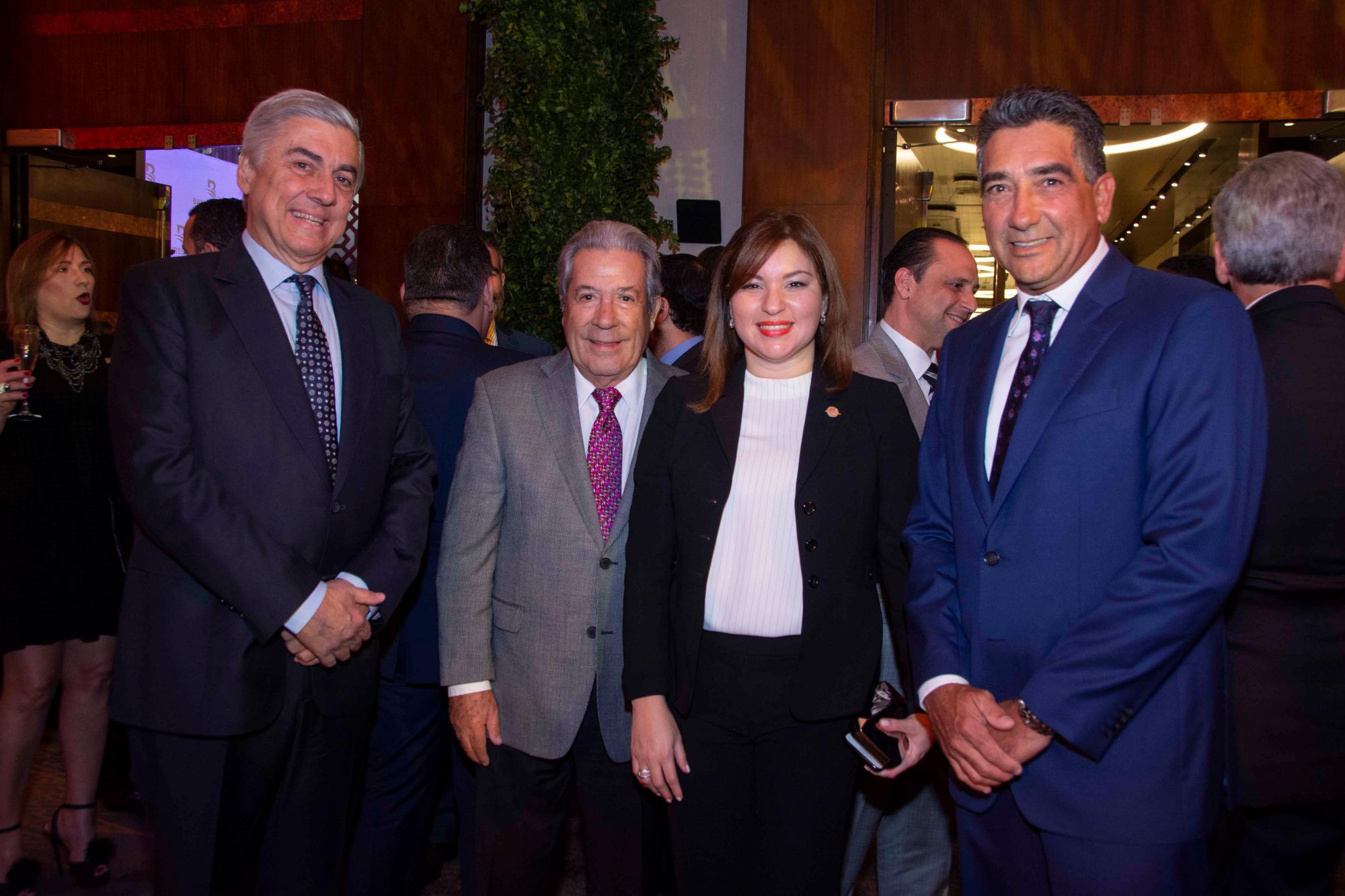 Juan Bancalari, Rafael Blanco Canto, Sheyly Viuque y Carlos Medrano. 