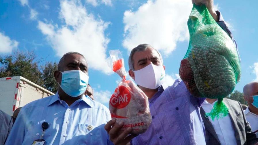 Gobierno inicia venta de pollos a RD$125 la unidad 