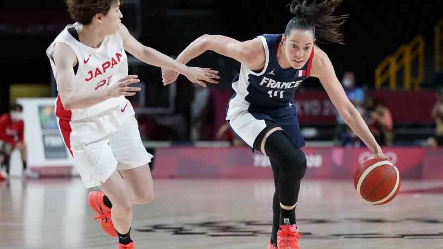Japón derrota 74-70 a Francia en su debut