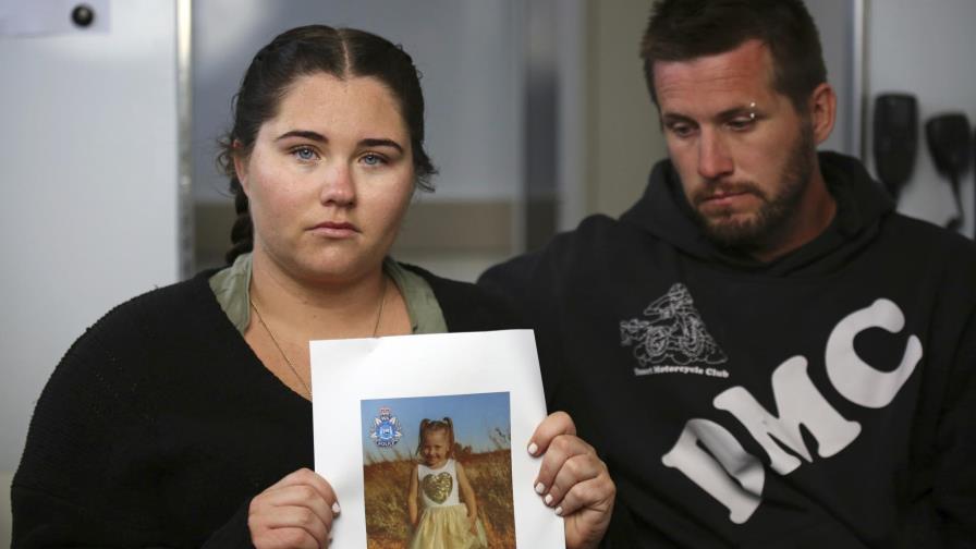 Australia: Policía halla a niña perdida por más de 2 semanas