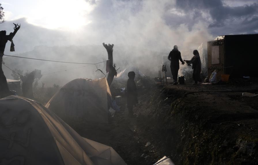 Grecia recibirá más ayuda de agencia europea para migrantes