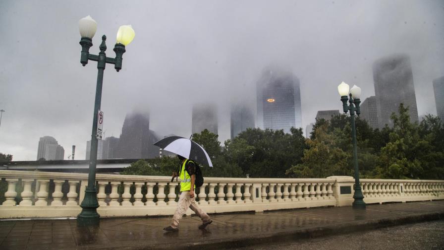 Tormenta tropical Beta se debilita a depresión sobre Texas