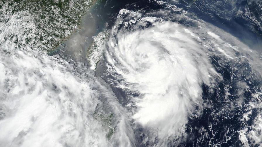 Tifón causa fuertes lluvias y vientos en Shanghái Tifón causa fuertes lluvias y vientos en Shanghái