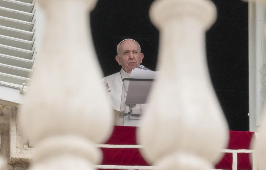 El papa condena sufrimiento en Myanmar