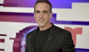 Carlos Ponce en campa&ntilde;a contra el c&aacute;ncer de mama masculino