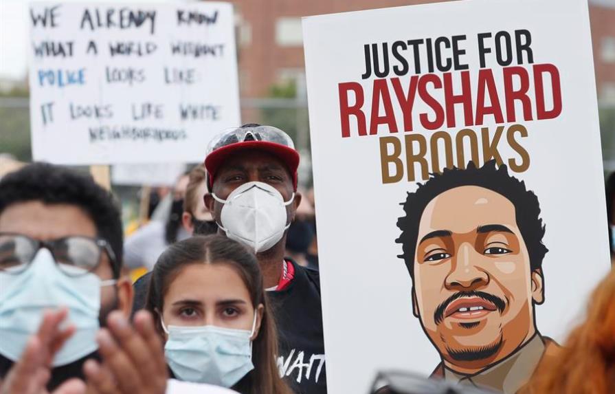Familia de afroamericano asesinado en EE.UU. pide cambio en la policía