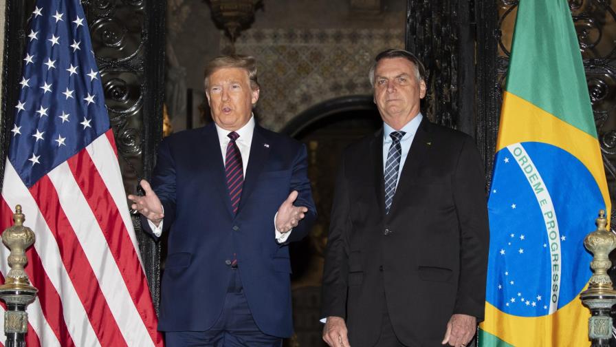 Trump niega que le preocupe el coronavirus en Washington