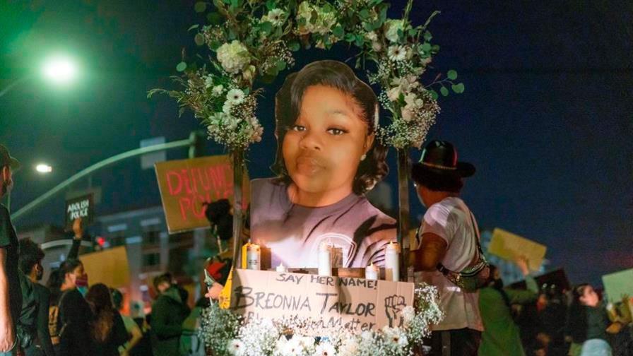 Familia pide detalles del proceso que dejó impune la muerte de Breonna Taylor Familia pide detalles del proceso que dejó impune la muerte de Breonna Taylor