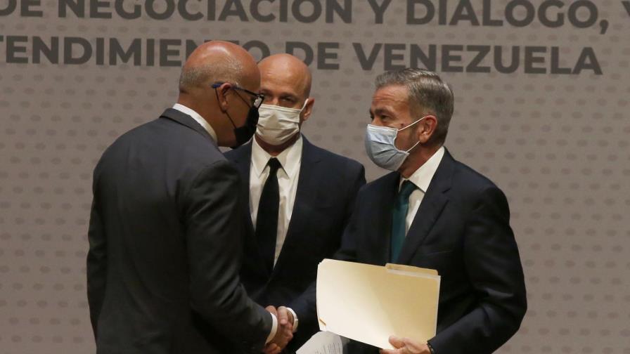 Gobierno y oposición venezolana finalizan primer encuentro