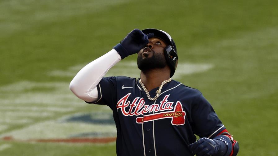 Ozuna pega jonrón; Bravos ganan en nuevo formato