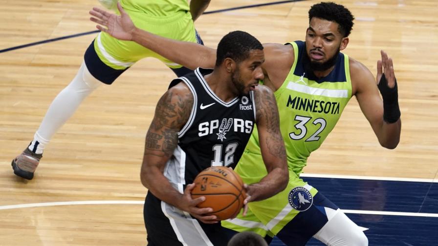 DeRozan y Spurs vencen a Wolves en tiempo extra
