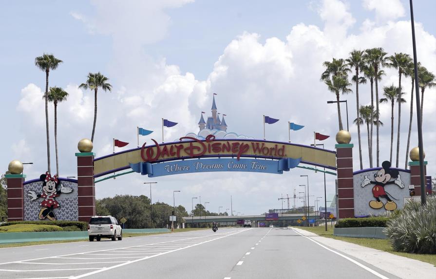 Disney anuncia más despidos en parques temáticos