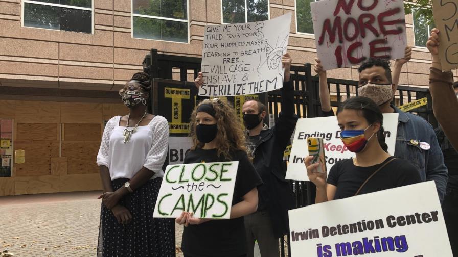 EEUU suspende deportación de mujeres que acusaron abusos
