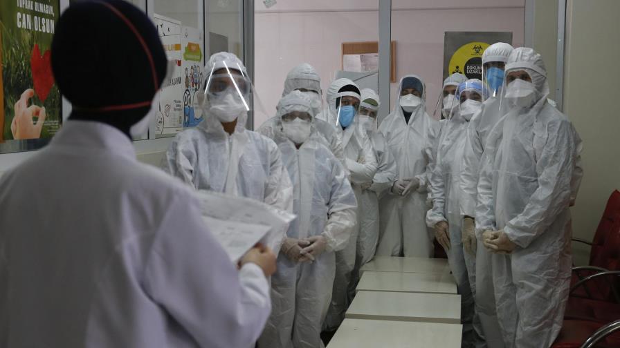 Turquía basa su lucha contra el virus en rastrear contactos