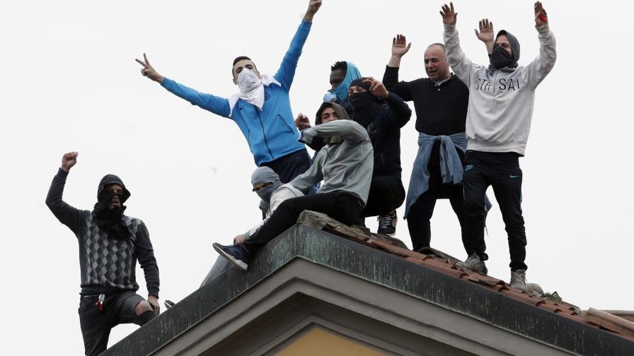 Presos en Italia protestan restricciones por coronavirus Presos en Italia protestan restricciones por coronavirus
