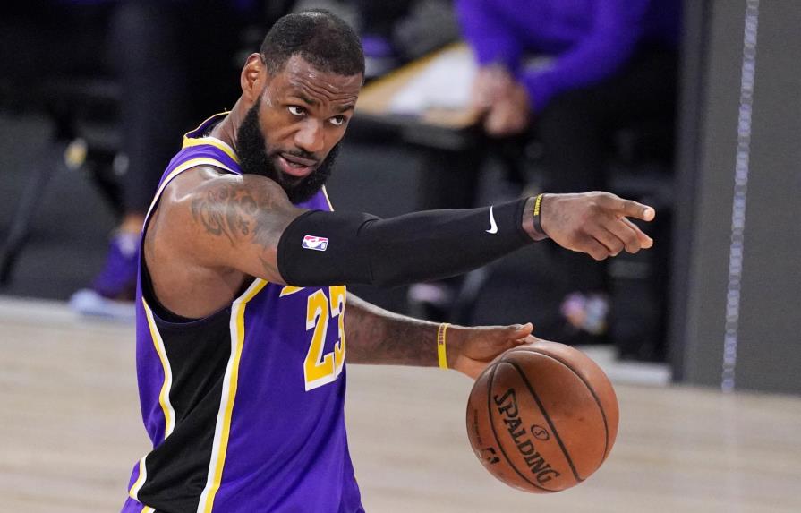 Lakers, con James, salen favoritos a conseguir su 17º título ante Heat