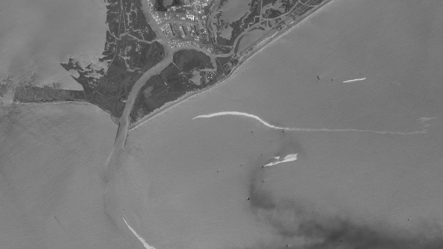 EEUU: Buzos identifican tubería rota como fuente de derrame