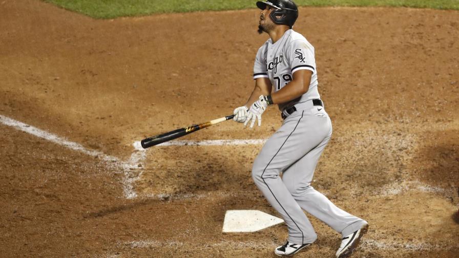 Abreu pega 3 jonrones más; Medias Blancas vencen a Cachorros Abreu pega 3 jonrones más; Medias Blancas vencen a Cachorros