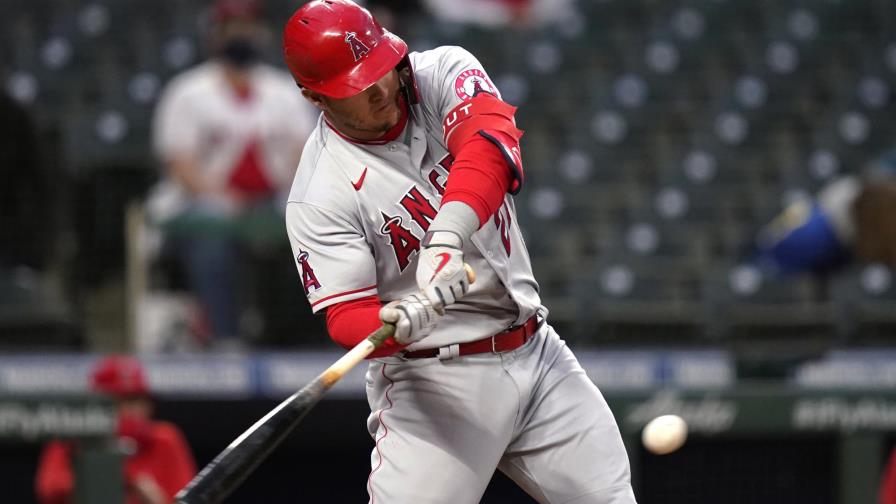 Walsh y Trout impulsan a Angelinos 10-5 sobre los Marineros