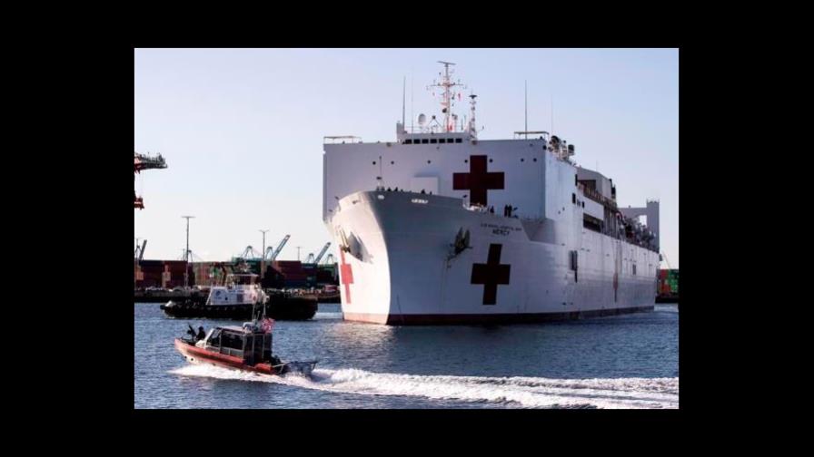 Siete tripulantes de buque médico destinado en California tienen COVID-19
