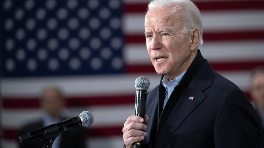Biden critica a Sanders por “Medicare para Todos”