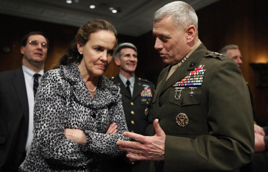 Biden designaría primera mujer secretaria de Defensa