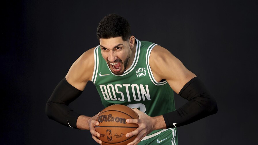 De la NBA a la WNBA: Enes Kanter Freedom firma su declaración oficial para jugar entre mujeres De la NBA a la WNBA: Enes Kanter Freedom firma su declaración oficial para jugar entre mujeres