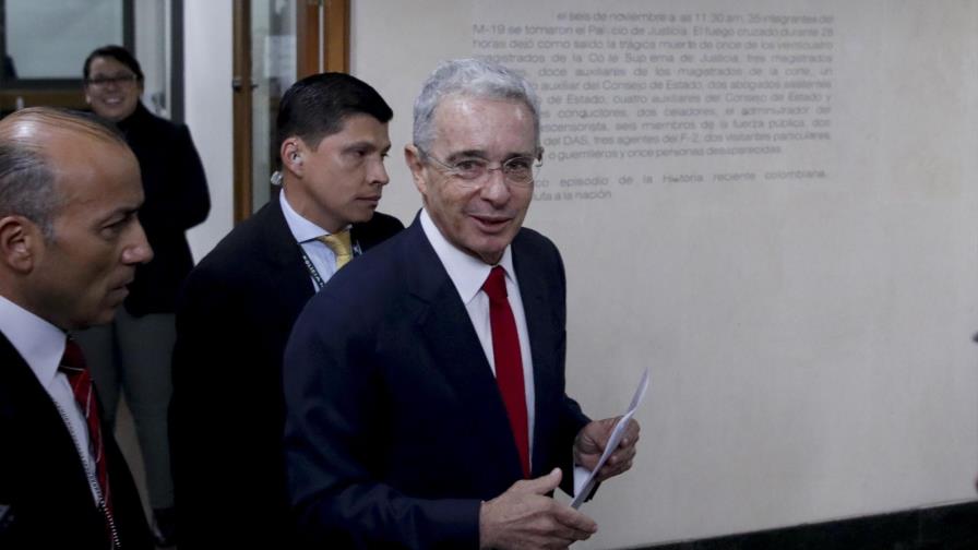 Fiscal pide libertad de expresidente Álvaro Uribe