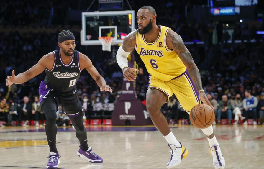 Kings derrotan a Lakers luego de tres prórrogas