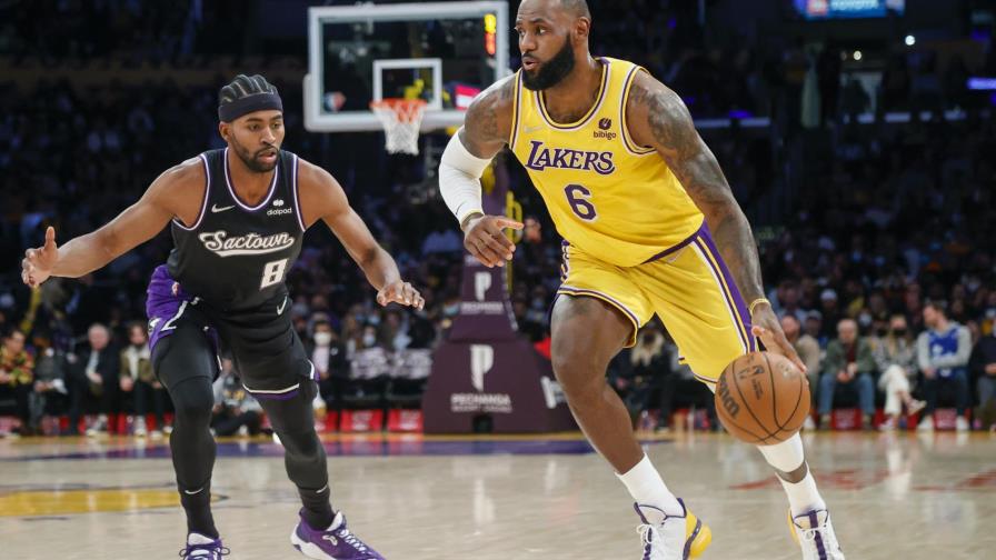 Kings derrotan a Lakers luego de tres prórrogas