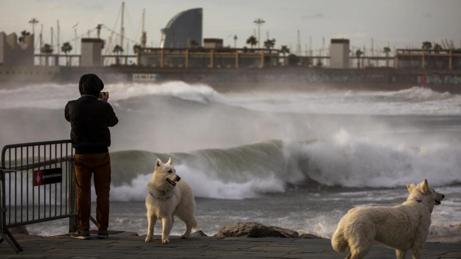 Nevadas y tormentas dejan 2 muertos en España