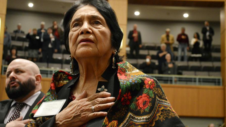 Biden consigue respaldo de activista hispana Dolores Huerta