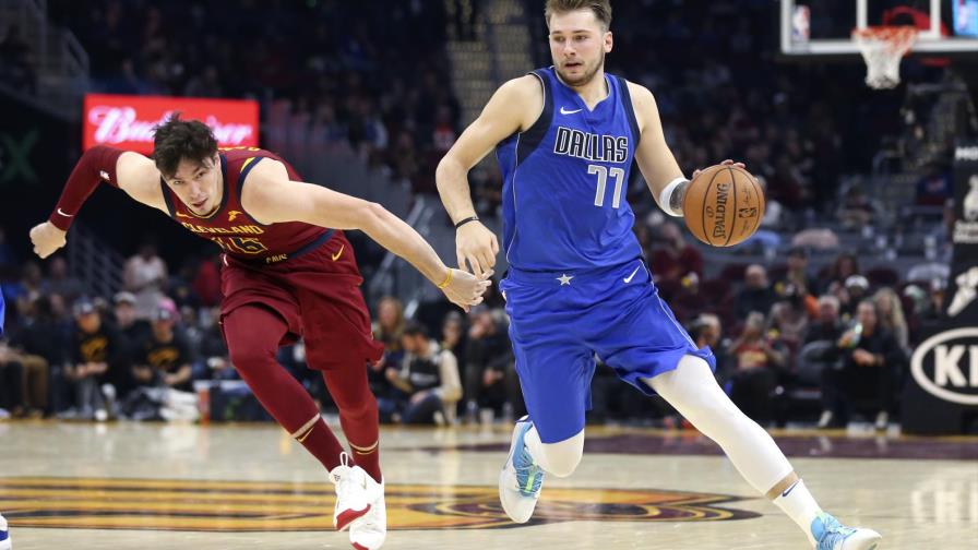 Un triple-doble de Doncic ayuda a Mavs en paliza sobre Cavs