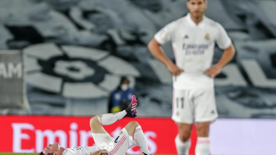 Real Madrid empata 2-2 con Sevilla y el Atlético sigue líder