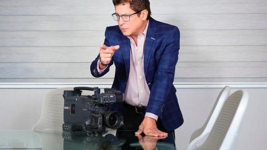 Iván Ruíz anuncia cambios en el Show del Mediodía