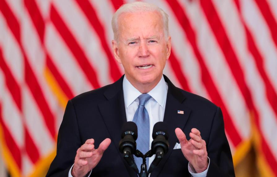 Biden promete respuesta “devastadora” si talibanes atacan intereses de EE.UU.