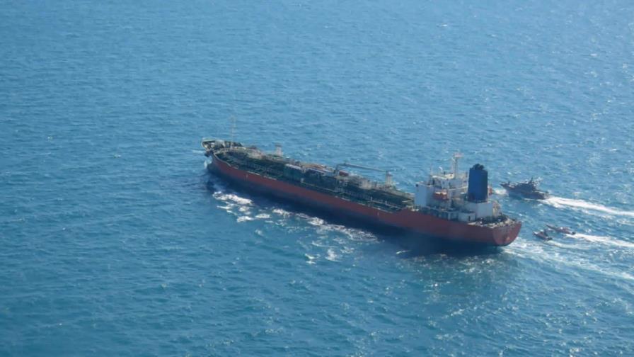 Diplomáticos surcoreanos llegan a Irán para liberar barco