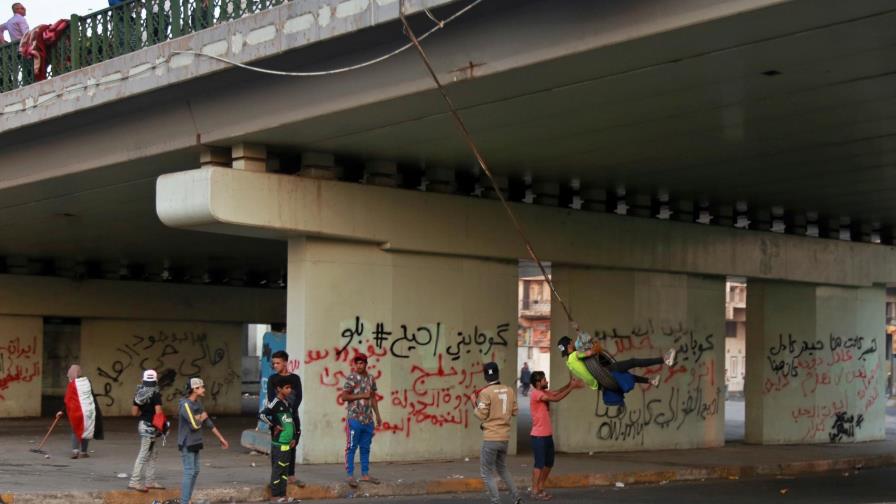Muere manifestante iraquí durante enfrentamientos en Bagdad Muere manifestante iraquí durante enfrentamientos en Bagdad